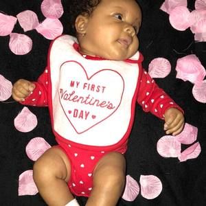 Meet your Posher, Demi